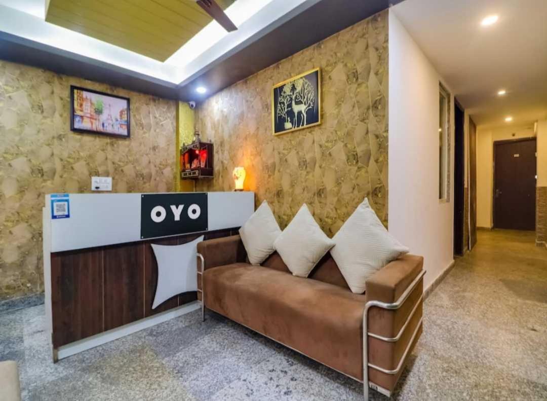 Hotel O Galaxy Stay Нью-Дели Экстерьер фото