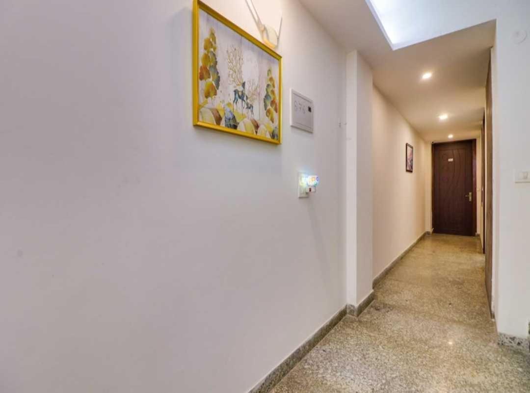 Hotel O Galaxy Stay Нью-Дели Экстерьер фото